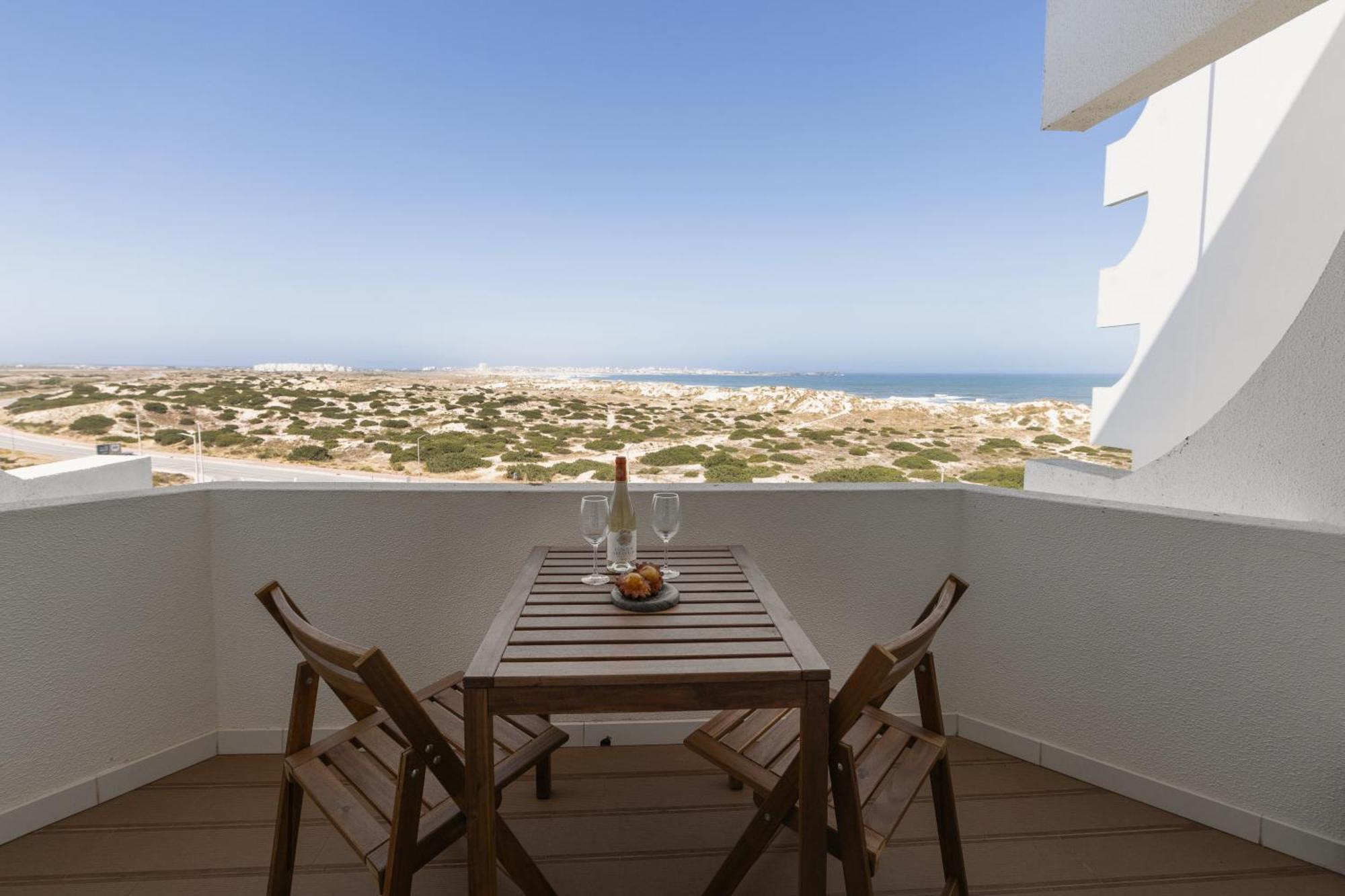 Baleal Breeze Apartment Ferrel  Exterior photo